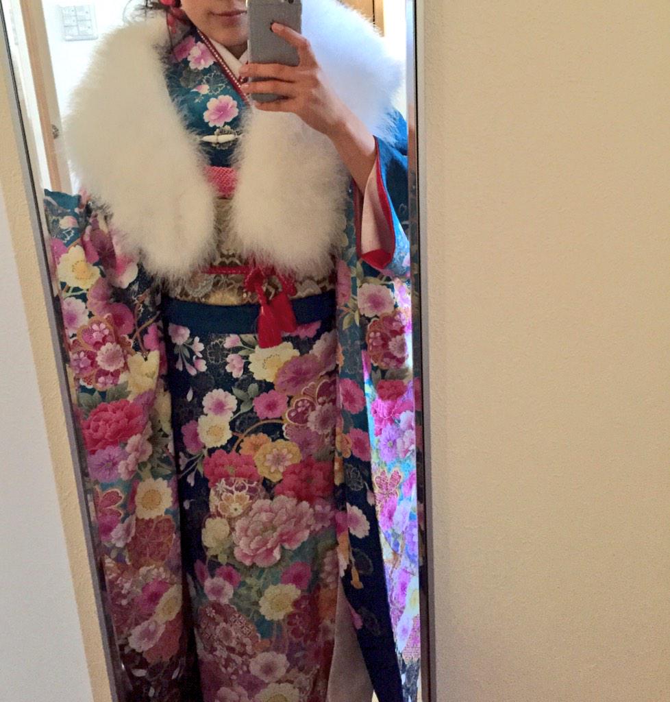 naming_jmc's tweet photo. Wearing Kimono makes you realize that you're truly a Japanese. http://t.co/Gvc9okYjoD
