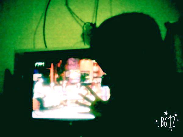 arman_lesmana's tweet photo. Nntn @netmedia_info #IniTalkshowNETpesta Nginep dirumah teman @Ini_Talkshow @newsuleprikitiw http://t.co/rebPf8XKt3