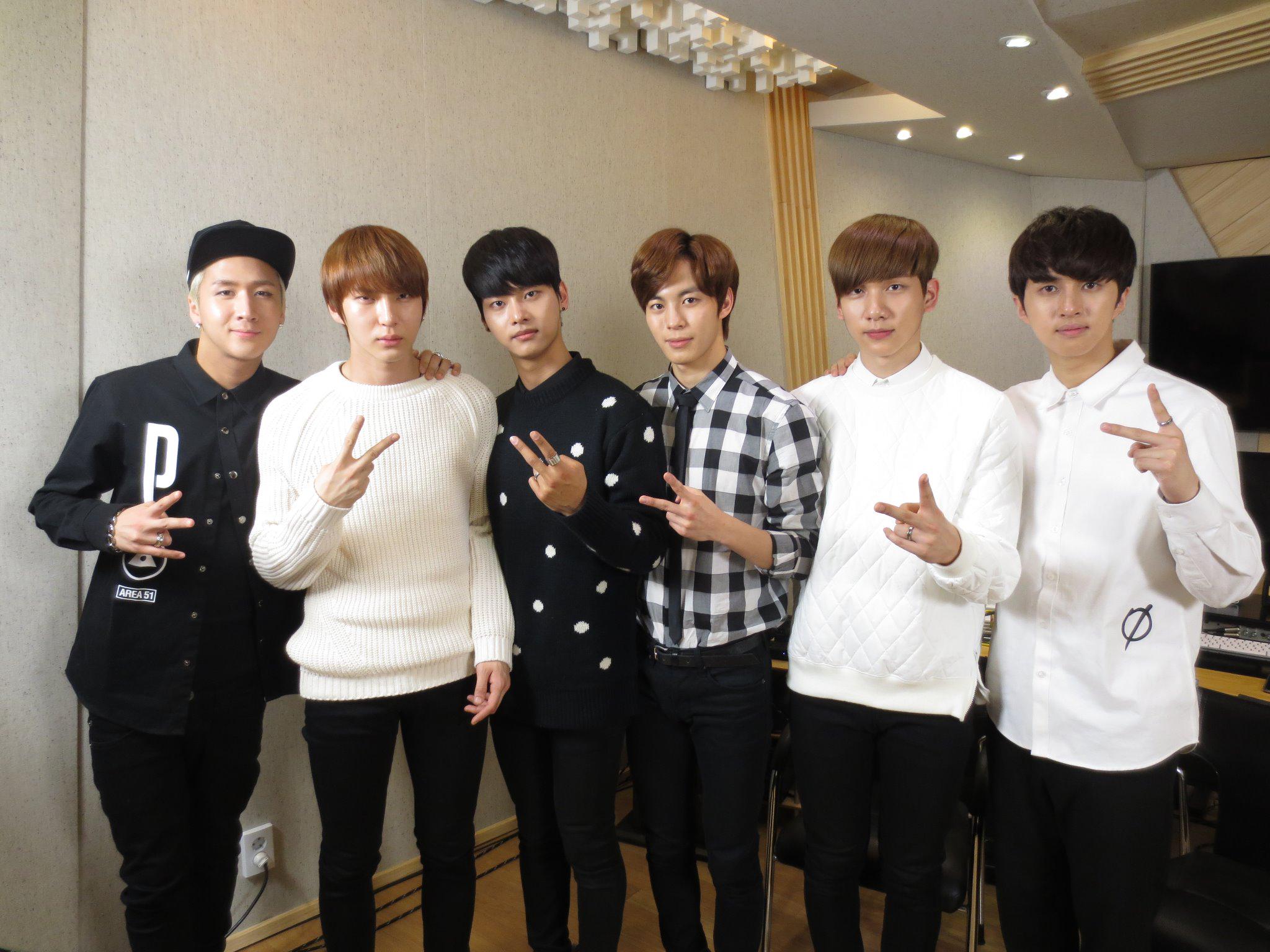 B7O12Z6CEAEZ55h.jpg:large