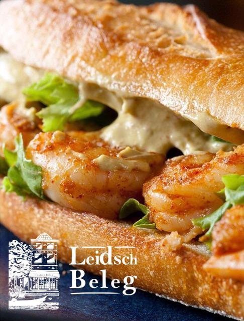 ArnoudBloem's tweet photo. Broodje van de maand Februari verzinnen en testen. Gebakken garnalen met sla en cajunmayonaise! #lunch @LeidschBeleg http://t.co/hB0x4WXCOh