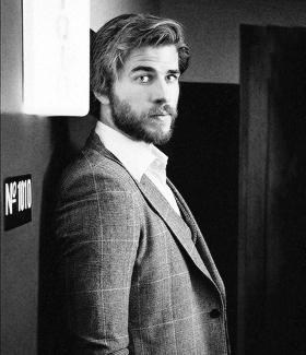 Happy birthday to Liam Hemsworth 