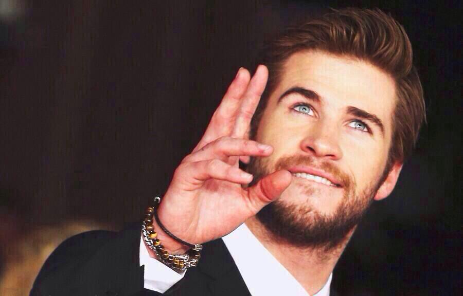 Happy birthday to you, happy birthday to you, happy birthday Liam Hemsworth happy birthday to you         