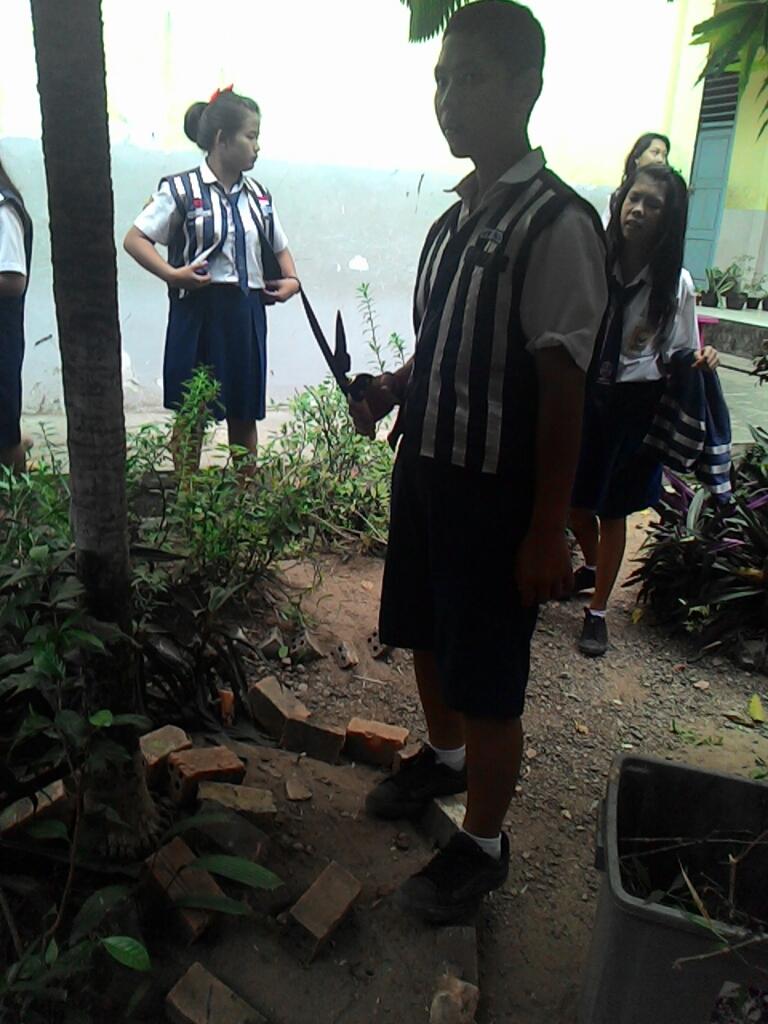 Kingdom_IX8's tweet photo. Apa lu liat liat👀 http://t.co/CRHxkcX61m
