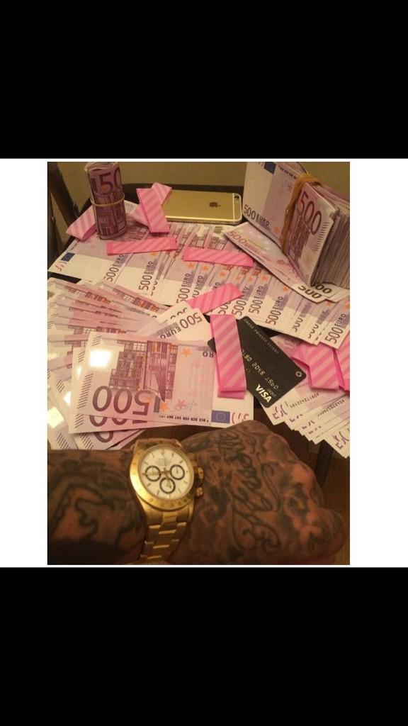 BlinoffSam's tweet image. Bonjour