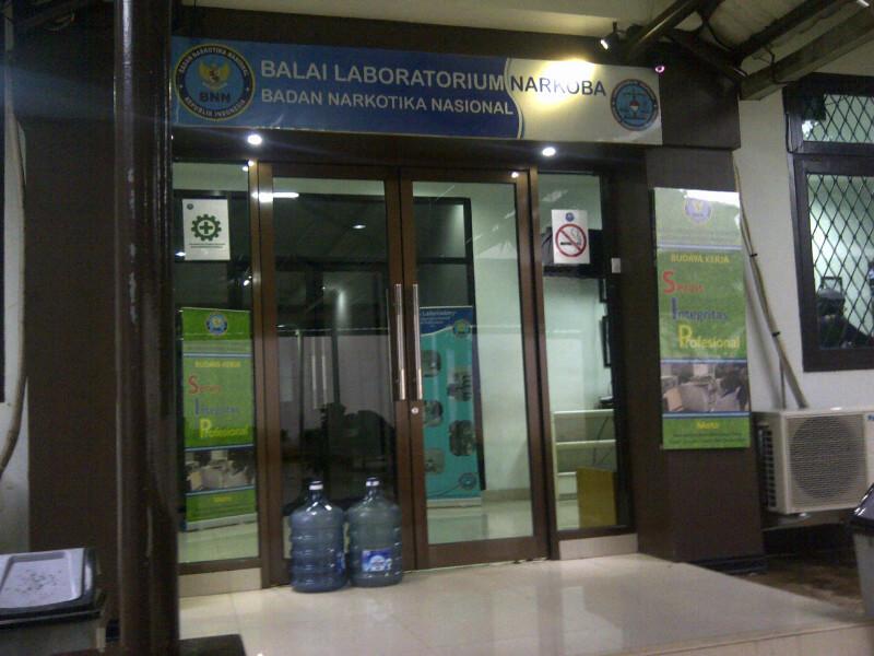 Tempatnya test urine, tapi urine bisa ilang tanpa jejak, hebaattt bgt BNN kita ini..