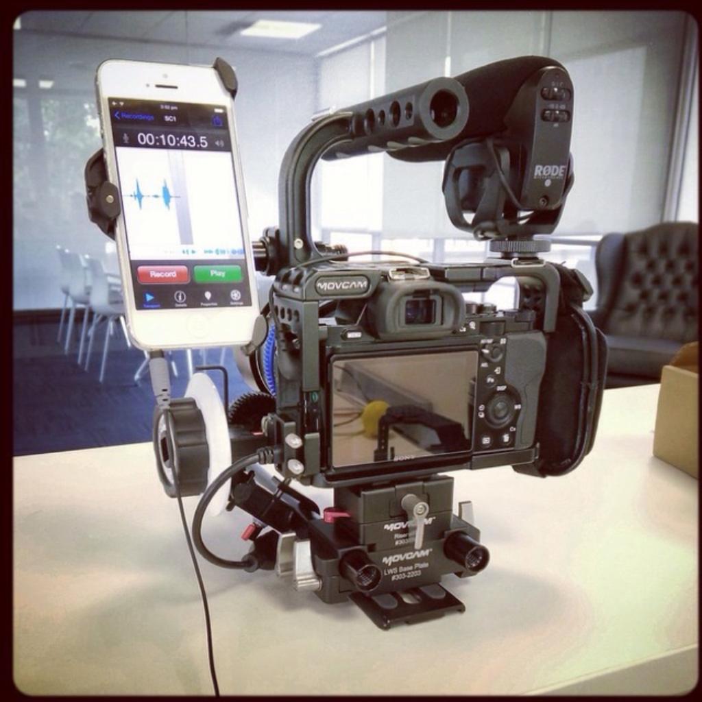bonieeganteng's tweet photo. Semakin banyak fungsi iphone buat kerja :)) http://t.co/5oxBpekNte