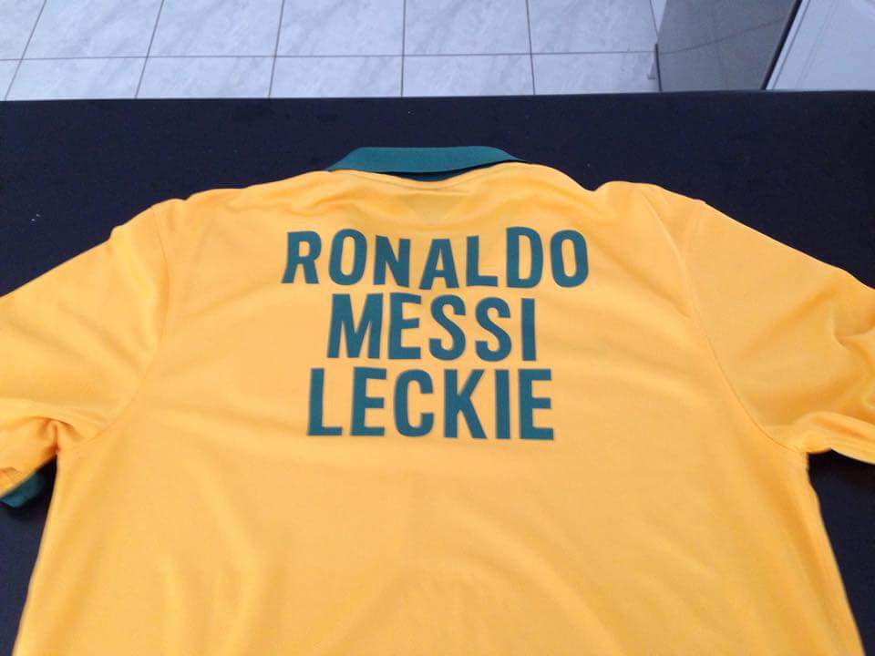 dsoutaris20's tweet photo. @Limo1983 @Socceroos @GGArmy  Only the great Leckaldinho could cross with the outside of the right foot like that! http://t.co/qBmvvUfFmL