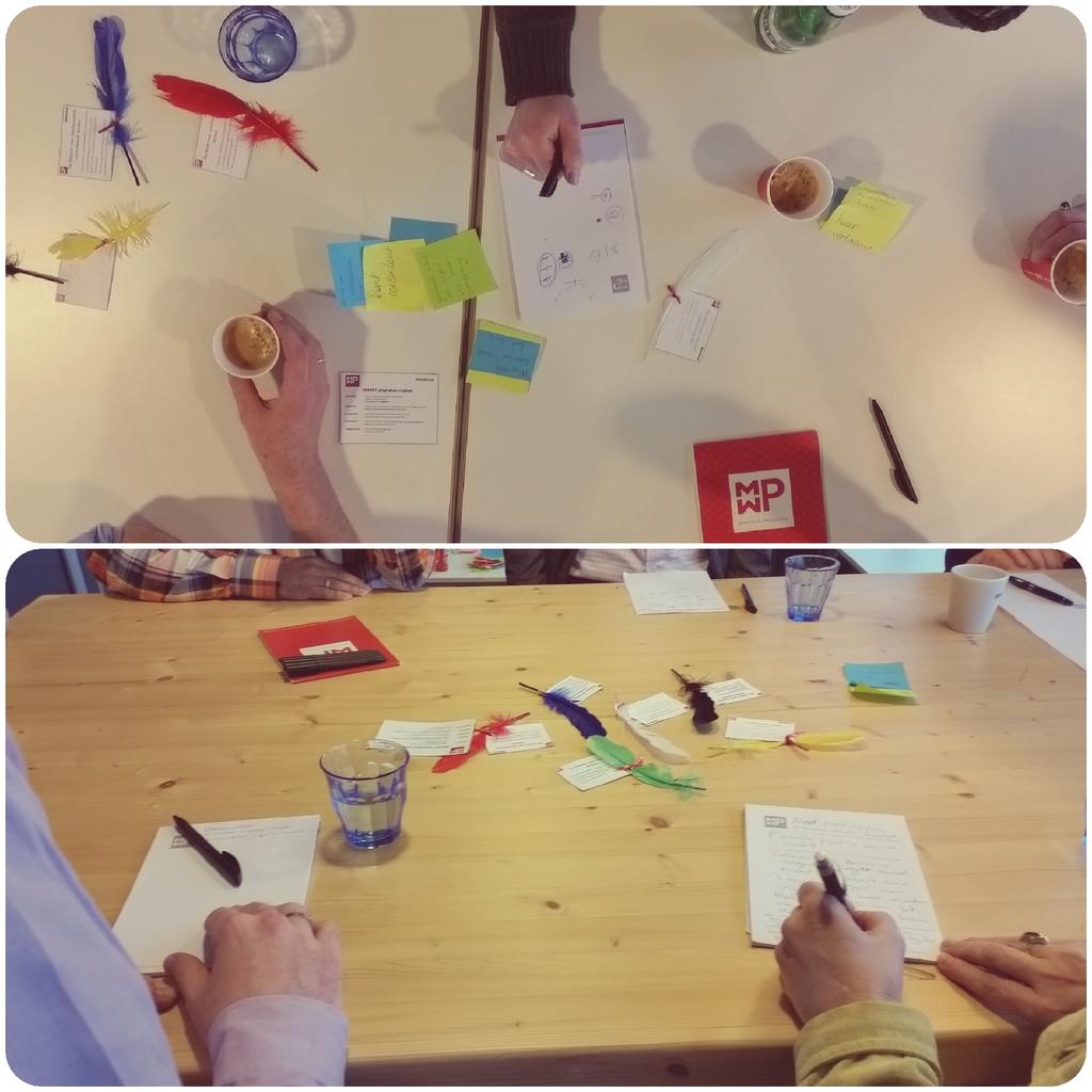 De denkhoeden van De Bono, maar dan met veren. Met <a href="/ShirazMKhan/">Shiraz</a> bij <a href="/Rochdale_NL/">Woningstichting Rochdale</a>