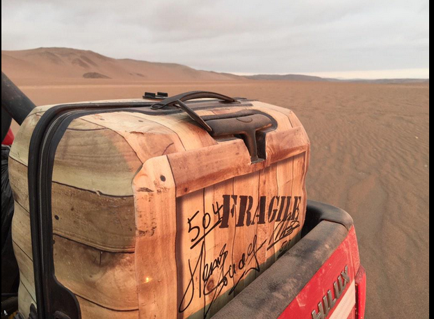 KarcherNL's tweet photo. Volg ons + RT de acties met #koffer en
maak kans op deze Limited Edition Samsonite Dakar koffer
 #dakar2015 #koffer http://t.co/msWWGX9tvW