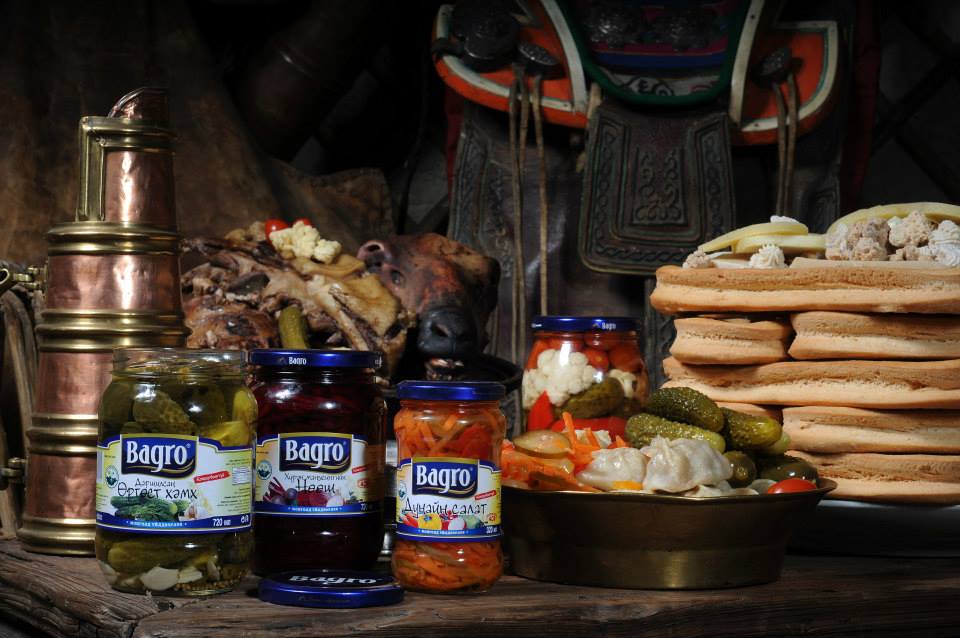 Эх орны хөрсөнд сэтгэл шингээн ургуулсан МОНГОЛБРЭНД Эрүүл ногоогоор хэрэгцээгээ бүрэн хангахын төлөө МОНГОЛОО ДЭМЖЬЕ