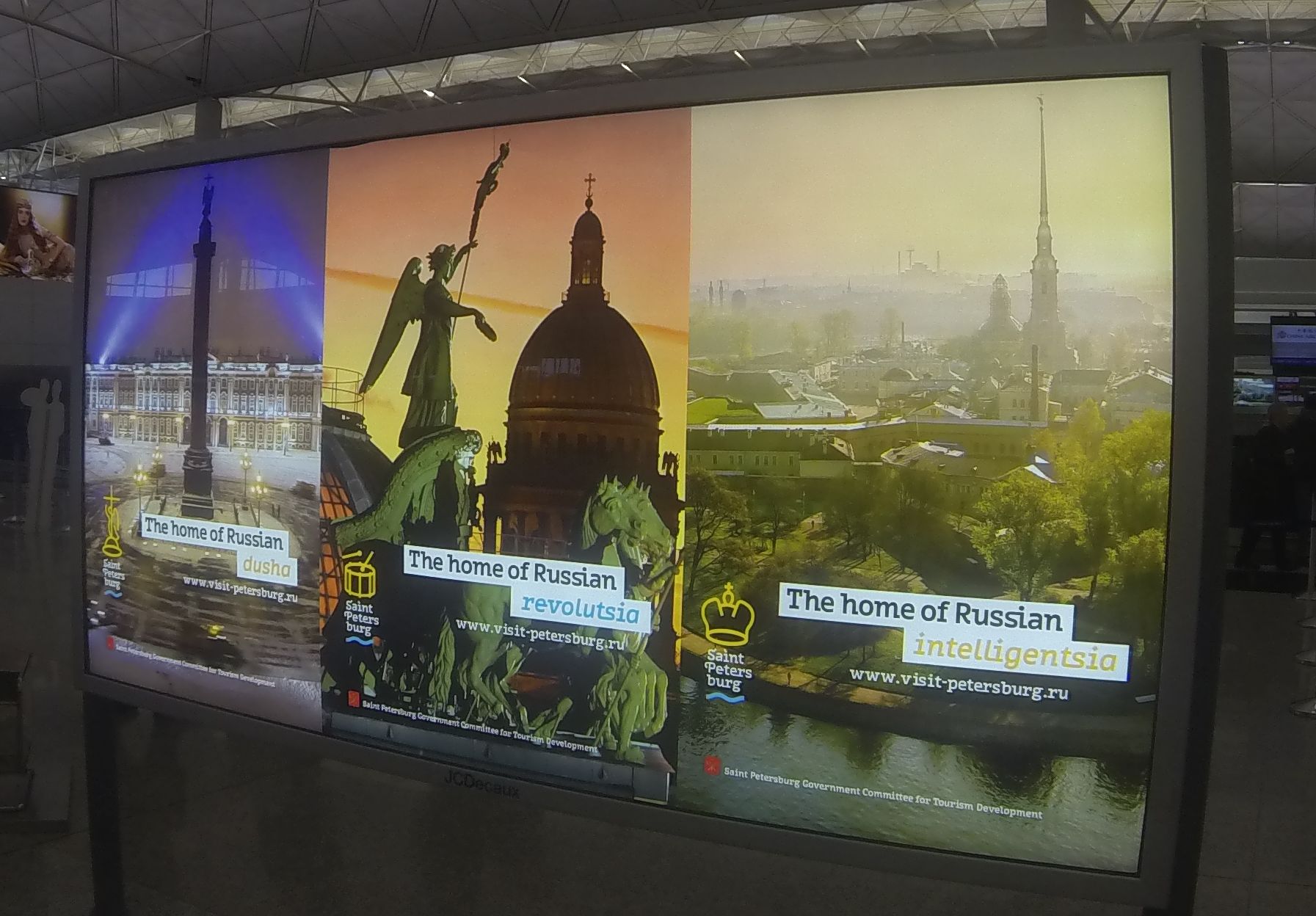 B7ObFmRCIAEjZ9y.jpg:large