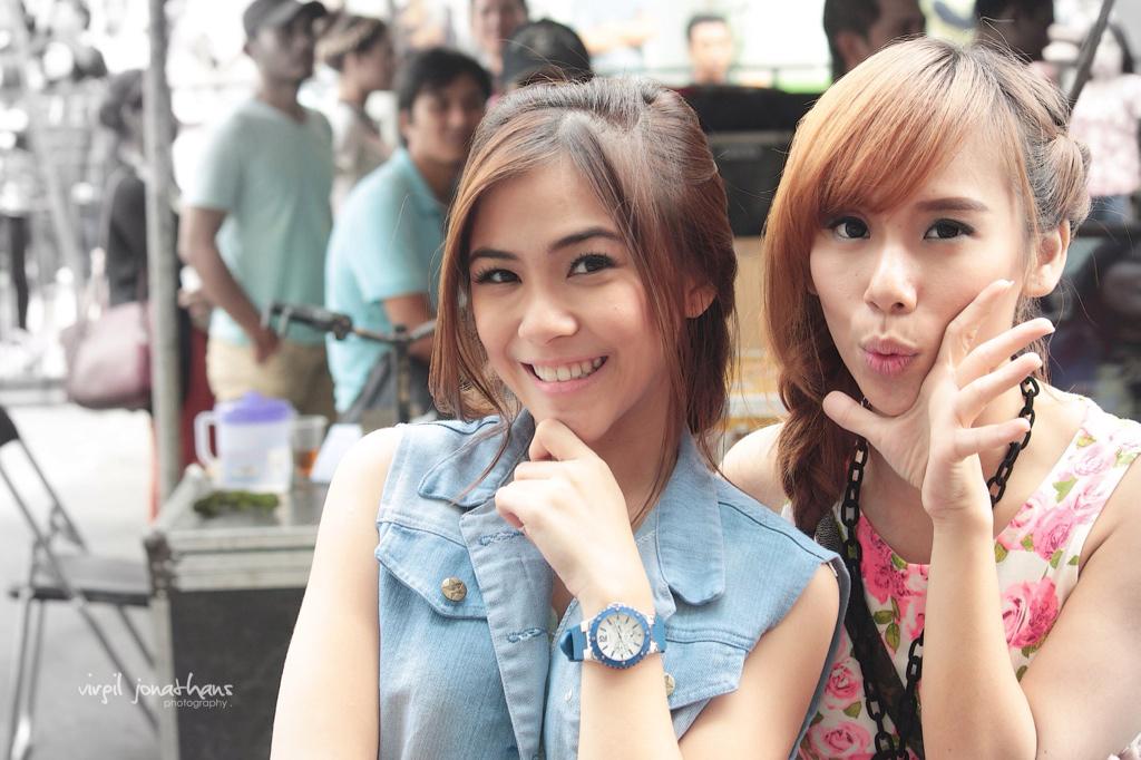 mi_ChristyChiBi's tweet photo. “@virgiljonathans pict : @CherlyChiBi @mi_ChristyChiBi at INBOX SCTV - Bekasi 
#SharePictChiBi http://t.co/lB161NK92f”