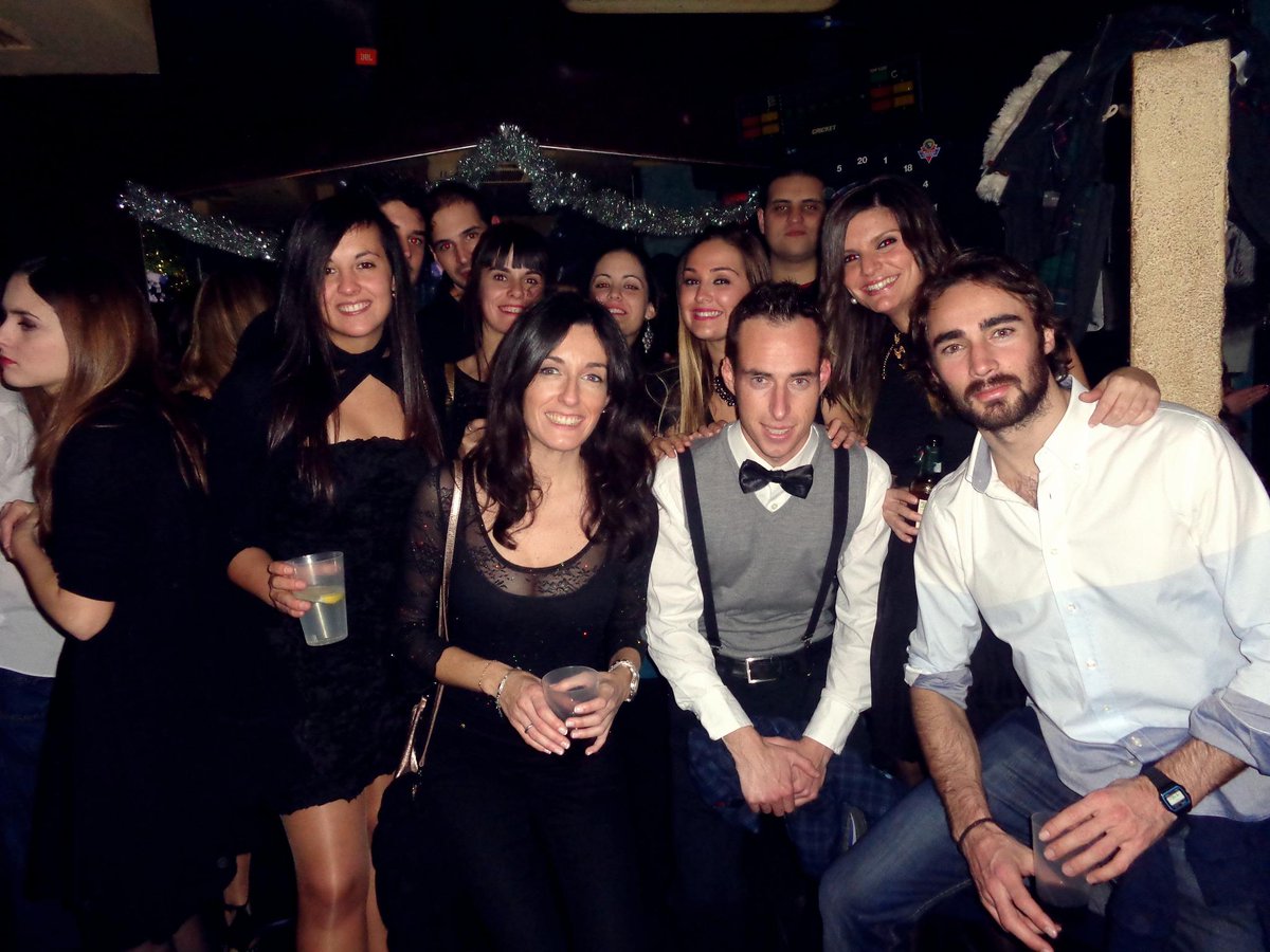 KaEriSs's tweet photo. Recuerdos de la última noche del Año.
#Parte1 http://t.co/AninFvHFzp