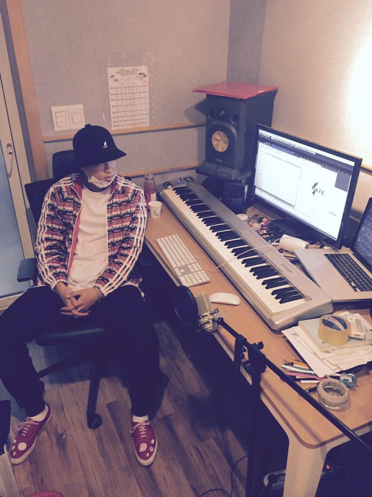 TAGUCHI_RAPMON's tweet photo. なむじゅん助けて親が怖いよ http://t.co/1wfz6ko7fk