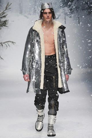 BeautyMayKill's tweet photo. London Collections: Men
http://t.co/mSyyHA9cbu
#Fashion #LondonCollectionsMen http://t.co/8UwssVJ6YN