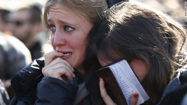 "#CharlieHebdo attackers are enemies of the world:" Tearful tributes at funeral in Jerusalem: cnn.it/1C282JS