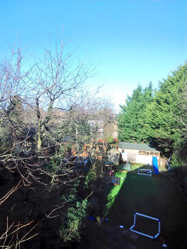 emeceps's tweet photo. Sunshining. http://t.co/N2AfD6kiDf