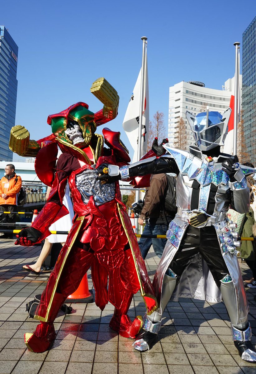 裏庭映画保存会 Ar Twitter コミケ87より 特撮コスプレ集1 デュークさんのハイドロ 場所がよく東映のスチール写真みたいに綺麗に撮れた モスゴジ かわいらしいウイザードとガイム トッキュウジャーのグリッタ嬢 新しい番組のキャラなのによくこんなに早く作る