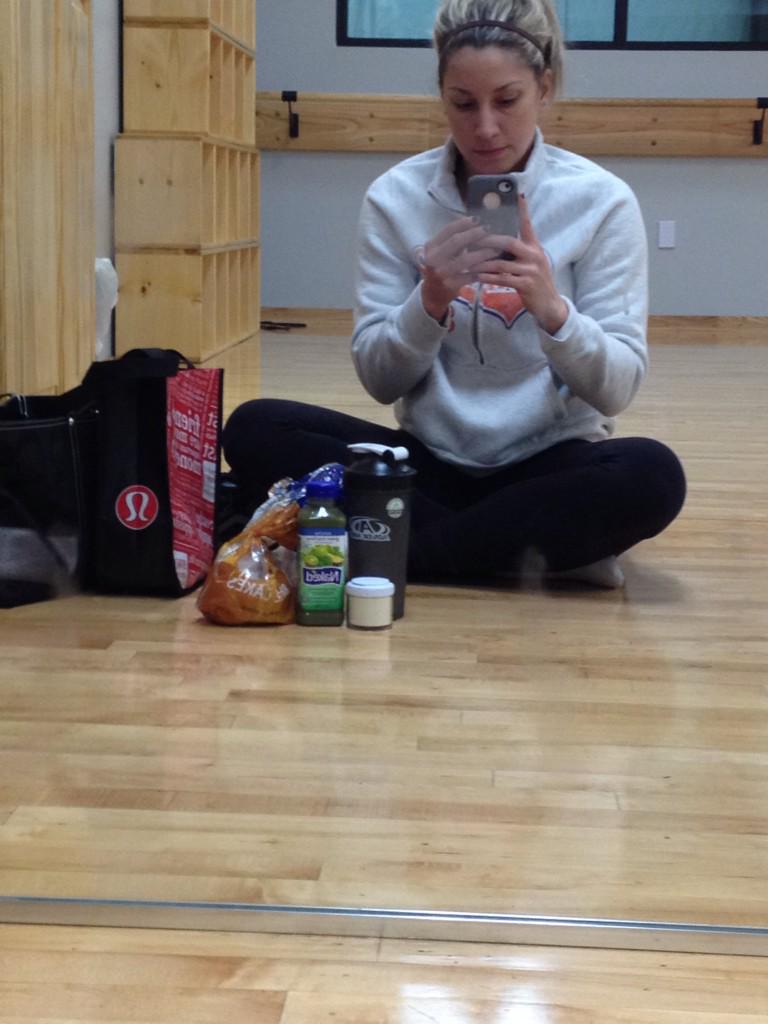 ChampionChasers's tweet image. How to refuel...... #AdvoCare #5classes #nakedjuice #LesMills #fitmom @nakedjuice