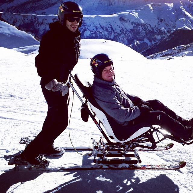 RefugeDuSotre's tweet photo. Le #ski pour tous ! http://t.co/OKiGCA0Lb7 @sporthandicaps @CoeurHandisport @UnHandicap @Handicap_fr @FaireFaceInfos http://t.co/SprJND4lKm