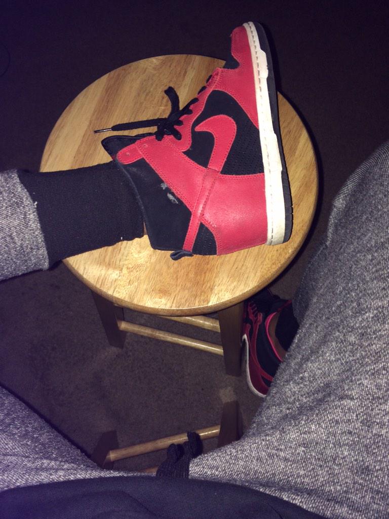 DracMae's tweet photo. Comfy http://t.co/5OjCb1IETP