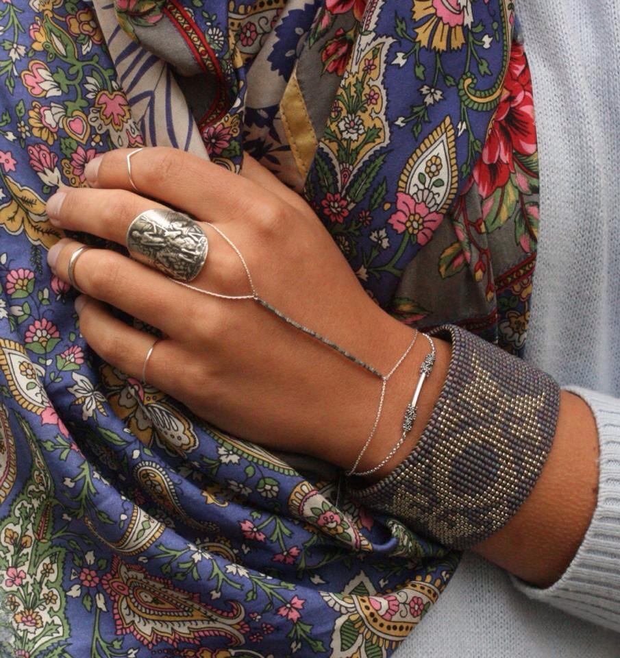 BlueRubyJewels's tweet photo. Bohemian Vibes #layer #color #beautiful #jewelry @LoveHeals @ShereendeR @MaridaJewelry http://t.co/IvR9rDIsIM