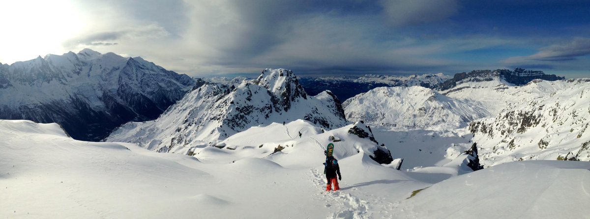 thesplitboardco's tweet image. Great second day with @stentifordsnow on their Backcountry Freestyle Course #bootpack #alps #snowboarding