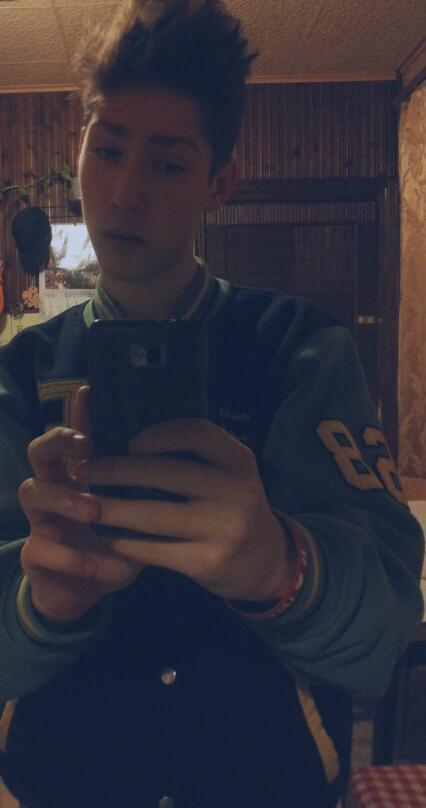 discoIine's tweet photo. i'm twin with niall, harry, liam, zayn or louis? I'm curious :D http://t.co/6wZ8CZoDWx