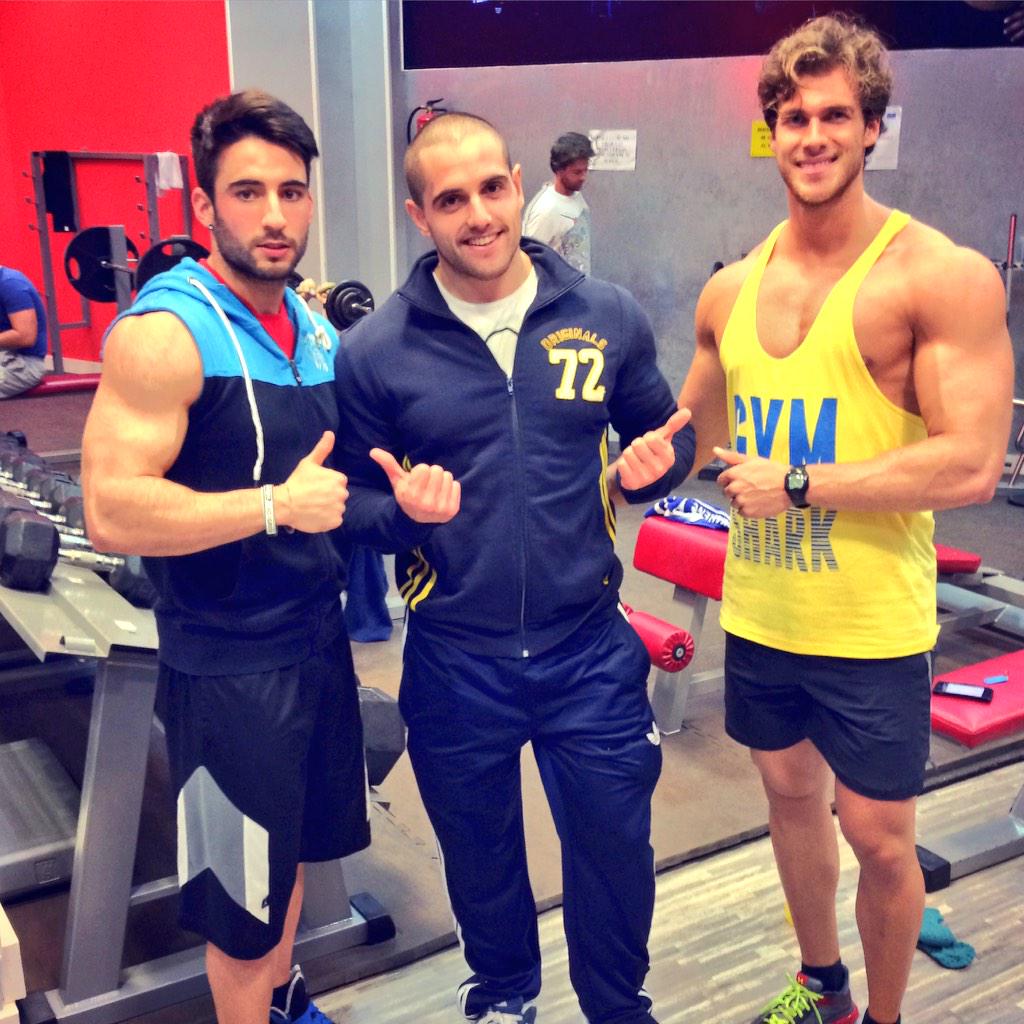 Brutal entrenamiento de hombro con <a href="/MarioPtFt/">Mario Redondo</a> por <a href="/JesusGallegoPT/">Jesus Gallego</a> Vaya dos cracks! Creo que mi cara lo dice todo!!