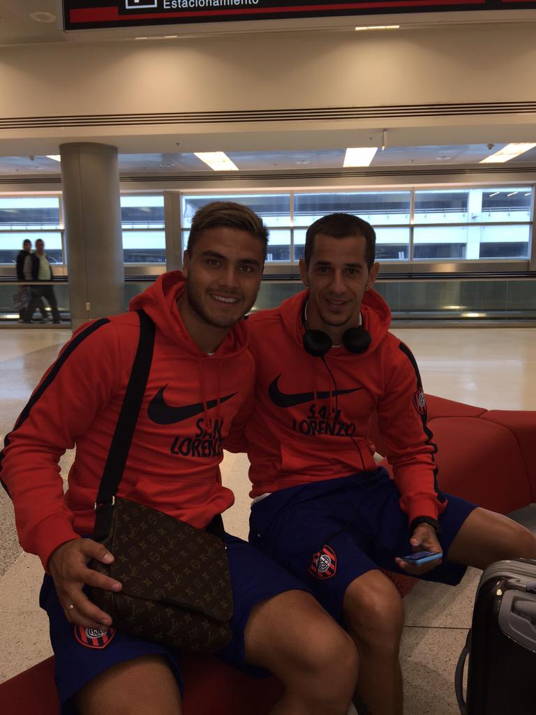TitoVillalba15's tweet photo. Recien aterrizando con el Nro 1 #pipi #pipon #D10S #locura http://t.co/tQm5tf9ZhJ