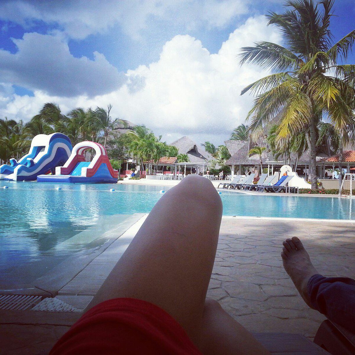 NicoleMarit's tweet photo. #latepost http://t.co/T6KWZTFFjP