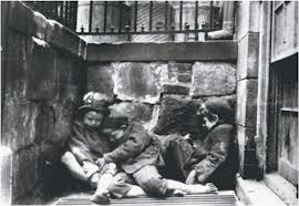 JacobRiss1's tweet photo. Found these poor little fellows. I was told that these kids have been here for days. #theslums http://t.co/4ldDF05FrR