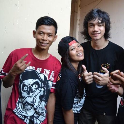 C H Y N T I A tweet media