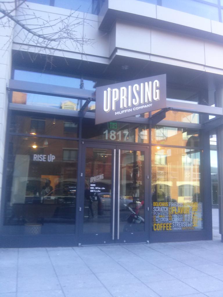 LisaGaliber1's tweet photo. Thank you @UprisingMuffins for a delicious breakfast! #DCshaw #greatmuffins #greatcoffee http://t.co/ODAIvjrFtO