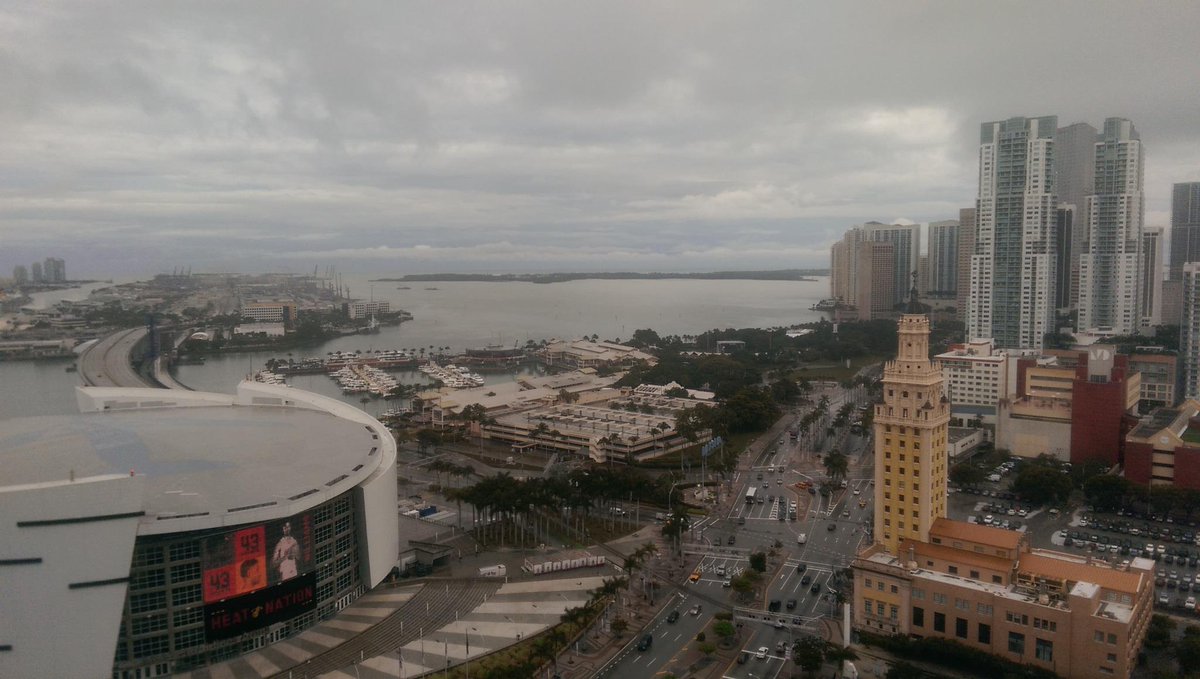 IntelligenceMIA's tweet photo. Good Morning Miami! It's not the most beautiful day, but we're grateful it's not snowing. #goheat #Miami #downtown http://t.co/c9PQjhPSIH