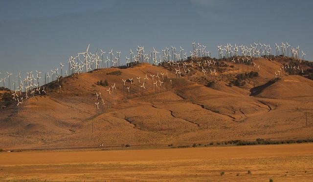 CA takes lead in energy storage for renewables, power grid of the future. bit.ly/1DDnsZi #climate