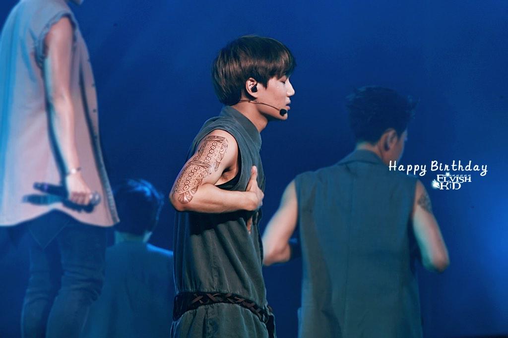 elvish_kid's tweet photo. #김종인0114생일추카 🎂Happy Birthday 종인니니❤金钟仁生日快乐 健康快乐❤LOVE U❤ http://t.co/Zev3ltvrzK