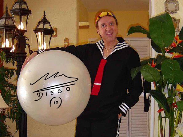 Feliz cumpleaños Buon Compleanno Carlos Villagrán!!!
Happy Birthday Carlos Villagran!!! 