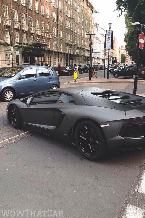 Carfluence's tweet photo. Matte black Aventador 😍🙌 http://t.co/7VIJ2GI37X