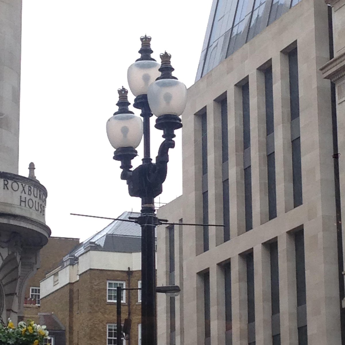 QLCompany's tweet photo. Did you know that Regent Street, one of the top shopping avenues in London, is illuminated by QL induction #lighting? http://t.co/e34ebZK1TK