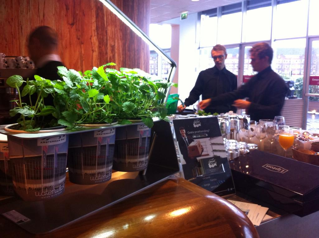 GreenTech (@greentechrai) on Twitter photo Gespot <a href="/Horecava/">Horecava</a> samenwerking GreenTech deelnemer <a href="/VisserHS/">Visser Horti Systems</a> en <a href="/sjoerdjochems/">Sjoerd Jochems</a> #Gipmans plants Gespot <a href="/Horecava/">Horecava</a> samenwerking GreenTech deelnemer <a href="/VisserHS/">Visser Horti Systems</a> en <a href="/sjoerdjochems/">Sjoerd Jochems</a> #Gipmans plants