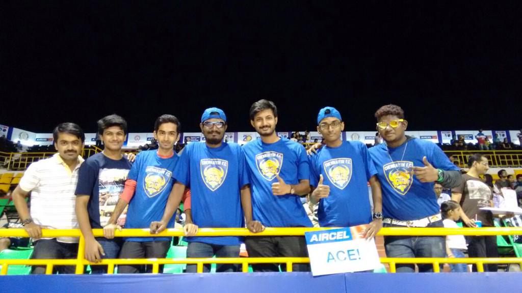 chinnusrm's tweet photo. @juniorbachchan we @CFCSupermachans at @chennaiopen !!! We will supprt @ChennaiyinFC forever !! #7days #sameAttire http://t.co/S7koe1DWeJ
