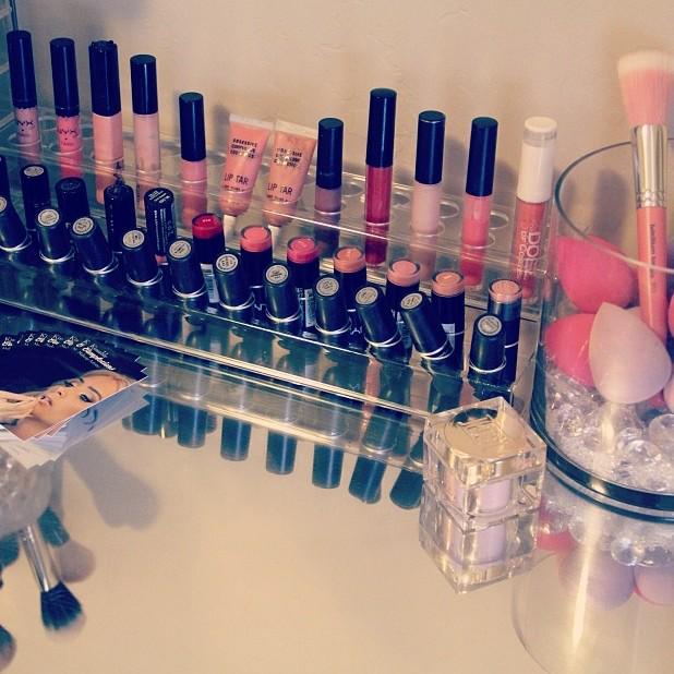 ByCarley's tweet photo. Our make up in point ✨ FLAWLESS http://t.co/qE8zmmMwsD