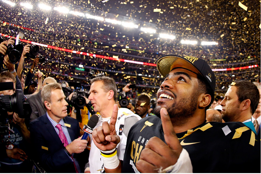 WSJphotos's tweet photo. Photos: Ohio State beats Oregon for Championship title! (Getty Images)
http://t.co/3tzZ1bObC6 http://t.co/liW573RtPQ