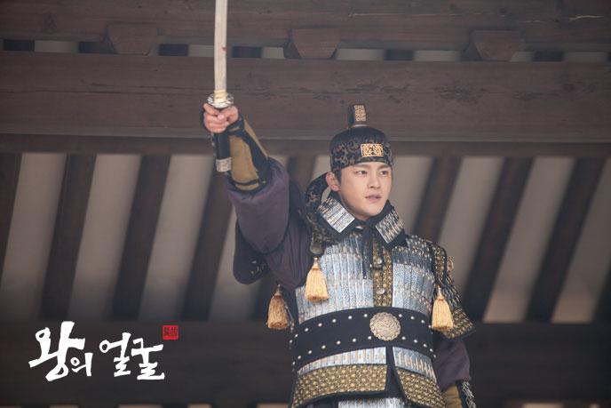[NEWS] '#왕의얼굴' 비하인드컷 #서인국 통쾌한 대결 ! kbs.co.kr/drama/thekings…