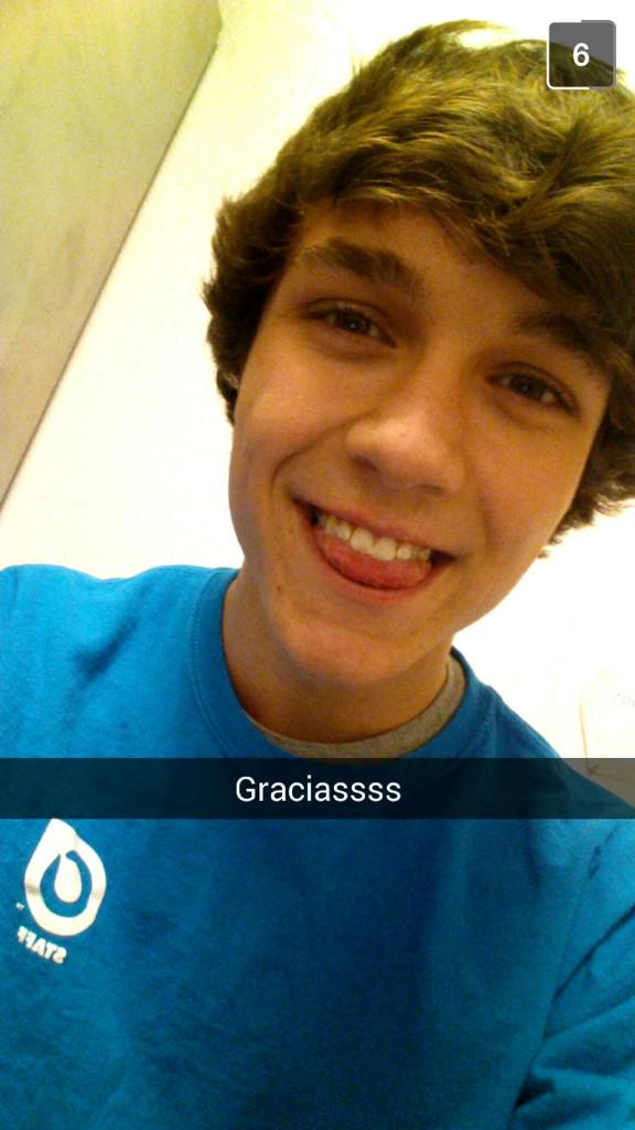 eleanorXo_Xo's tweet photo. Happy birthday to this great guy! Hope your day is amazing 💗😊 @JCV_13 http://t.co/BZ2h9sFVvW