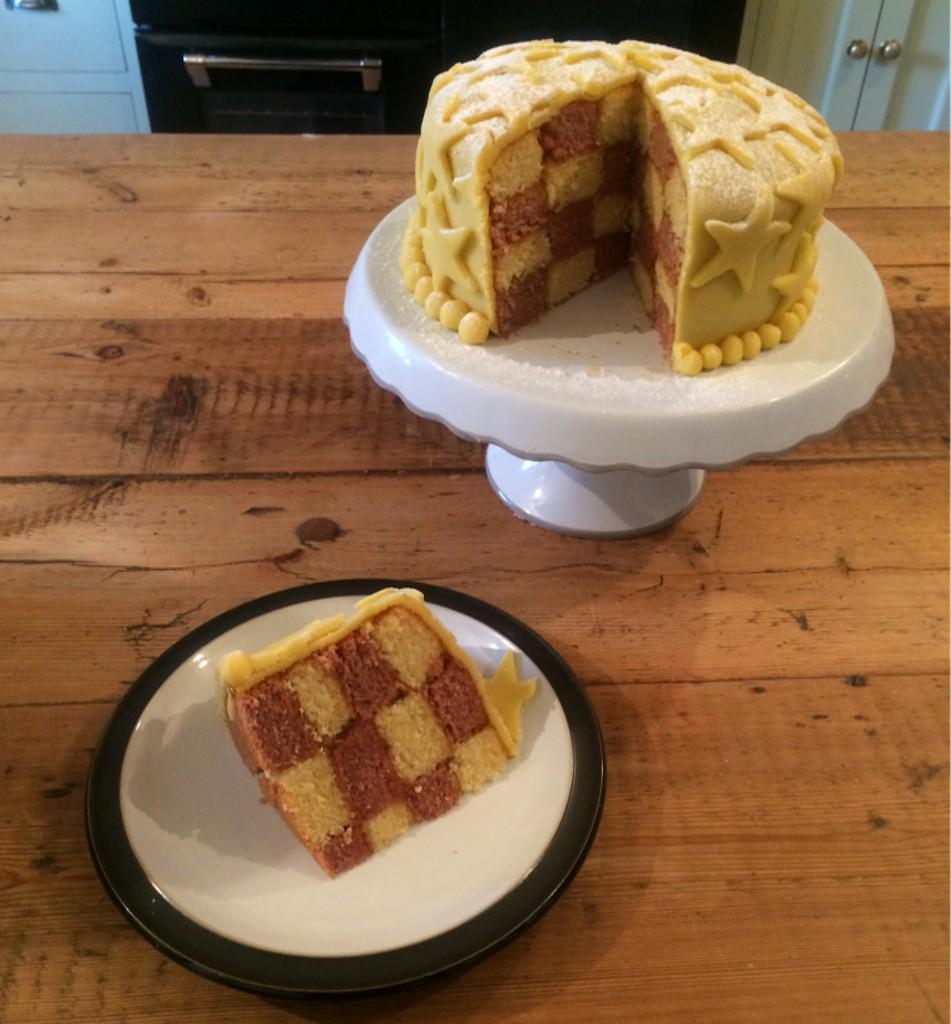 RosiesCakes's tweet photo. Feeling creative here @ RCK HQ created a new take on batterberg #classic #CAKE almond,apricot &amp; rose flavour xxxx http://t.co/f7VFrS4H0V