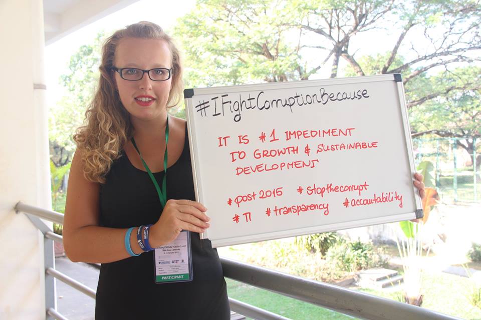 @AnjaAniowska  from #Poland stands up  against corruption. #IFightCorruptionBecause #IYC2015 <a href="/anticorruption/">Transparency International</a>