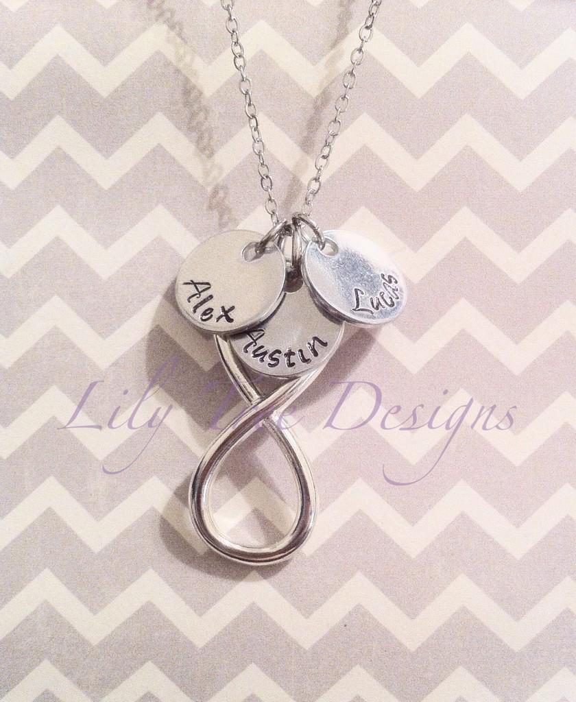 LilyTreeDesigns's tweet photo. Show off the ones you love, times infinity!
#infinity #toinfinityandbeyond #handstamped #lilytreedesigns http://t.co/YiQNvAGJZ3