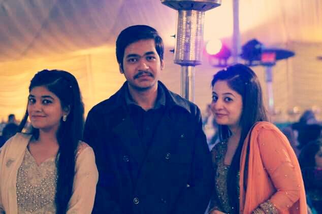 HamzaQ7796's tweet photo. with the best people ever :'D #cousins :-D http://t.co/xYDGPINqEG